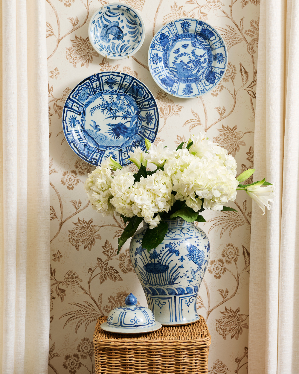置物 tonata Chinoiserie Decorative Plate - 10 inch - Blue and White - Dear Keaton