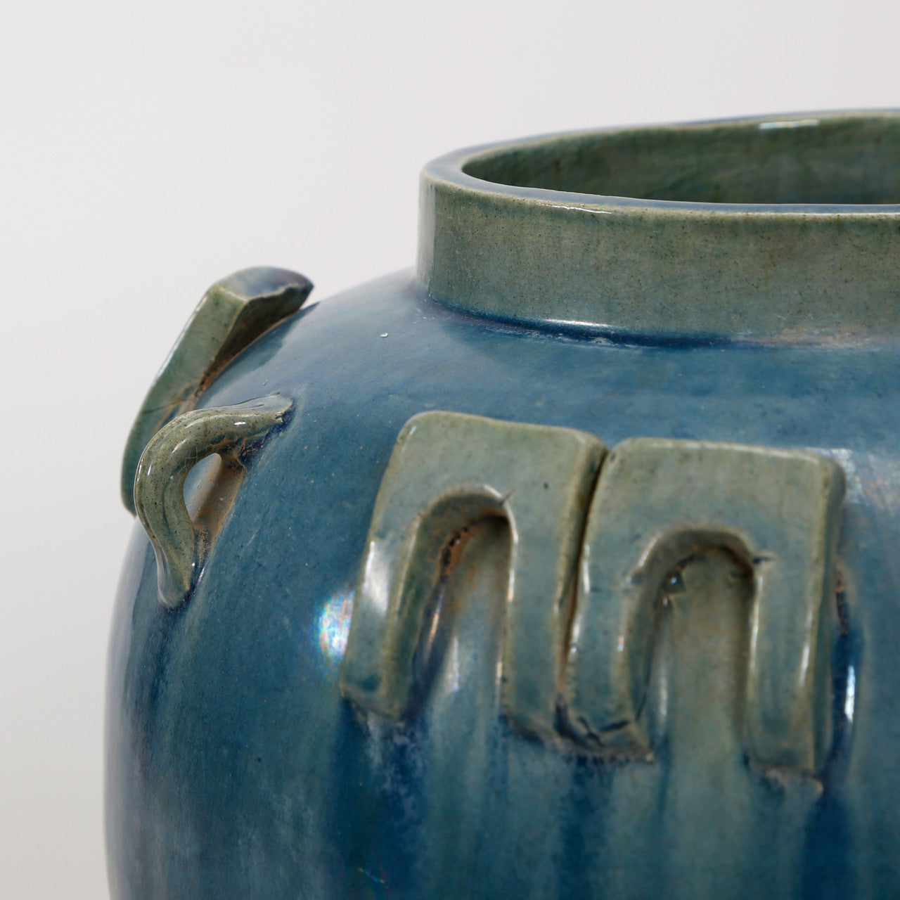 Mazu Six Loop Ceramic Pot