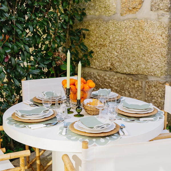 Dots Sage Placemats alfresco tablesetting