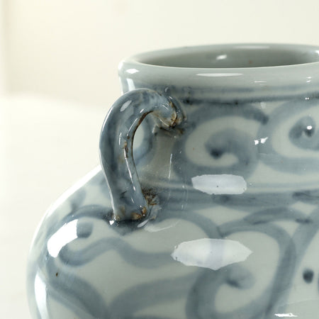 Lucky Cloud Small Handled Pot closeup