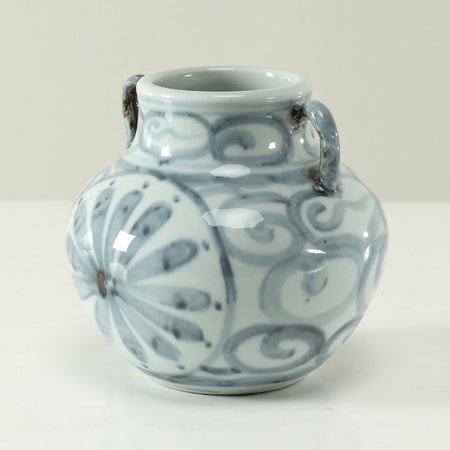 Lucky Cloud Small Handled Pot side view