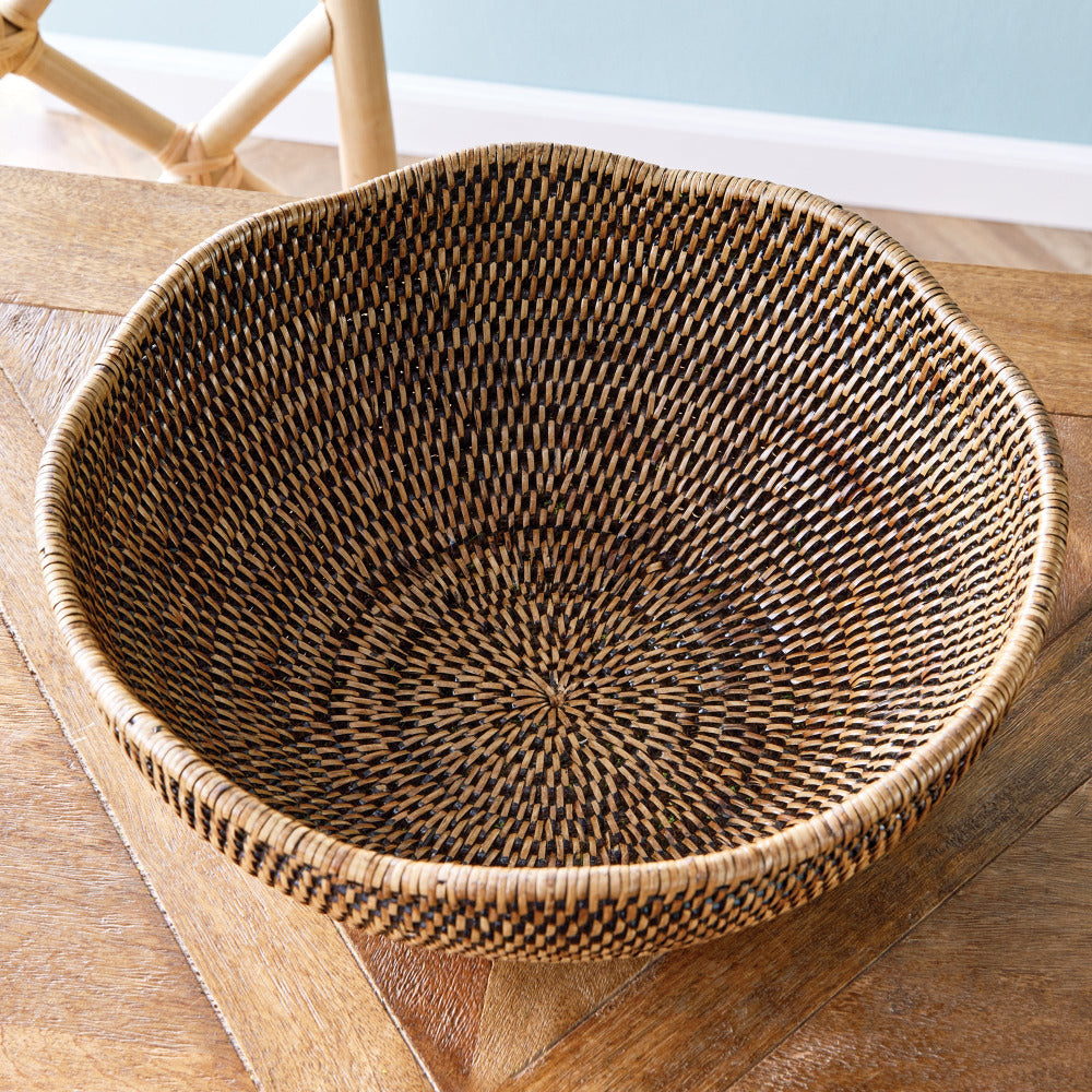 Mandalay Scalloped Edge Bowl - warm brown details