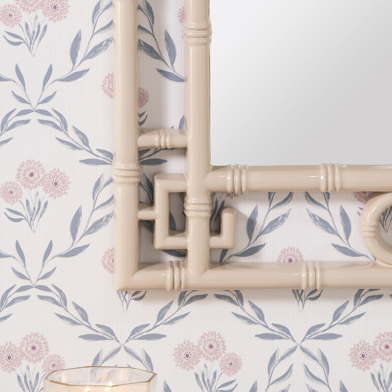 Pagoda Sand Lacquer Mirror corner closeup