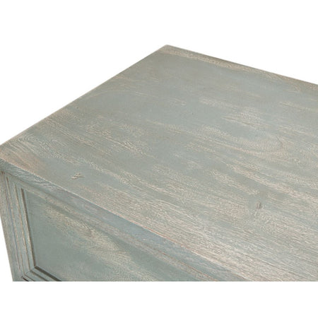 Finnegan Chest