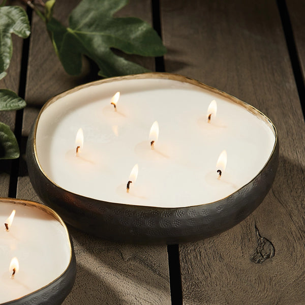 Oud Noir Candle Tray with 6 wicks lit