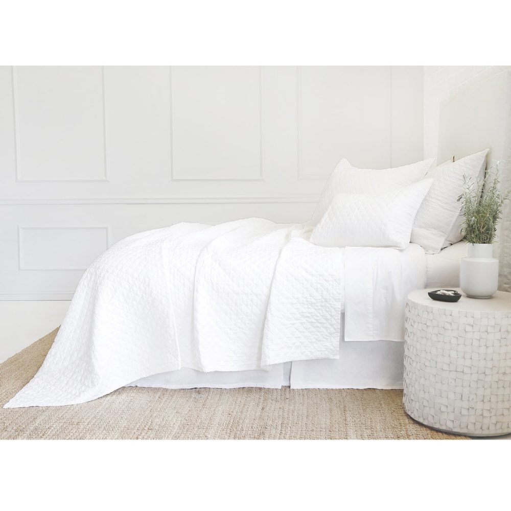 Hampton White Linen Bedding Room Scene